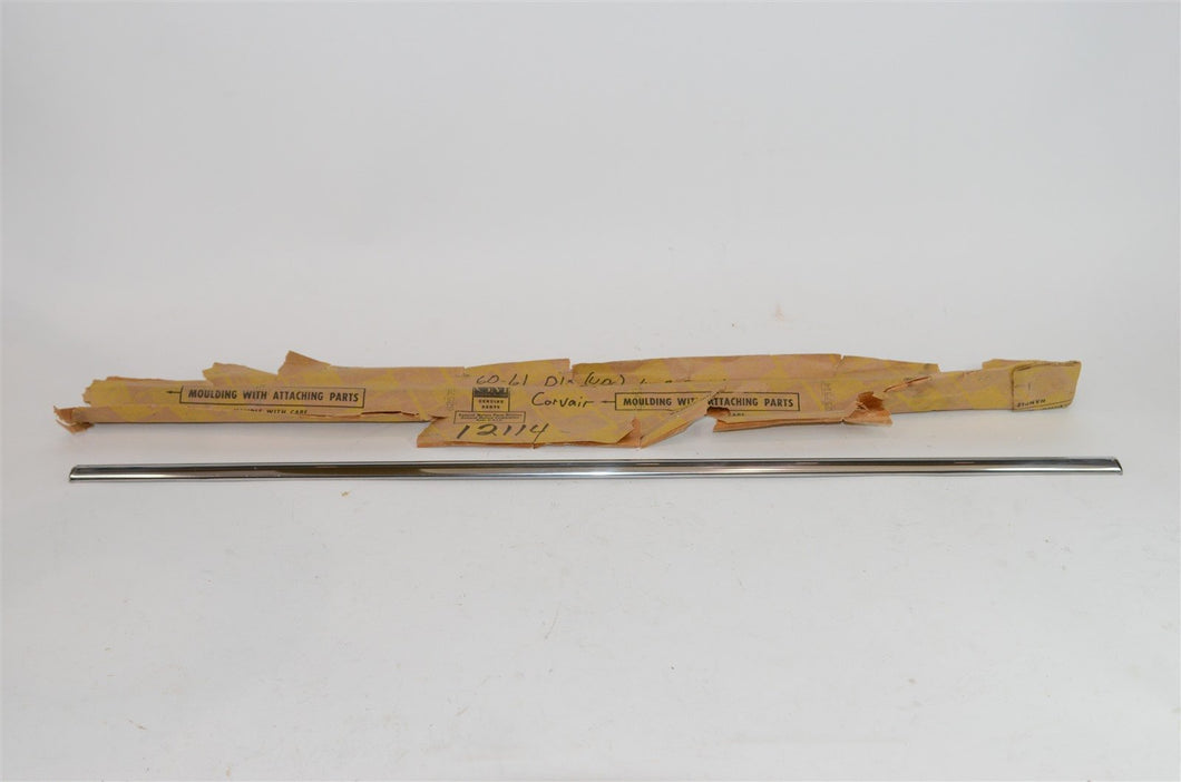 60-61 Chevy Corvair Deluxe 4-Dr LH or RH Rear Door Moulding GM 6257514 NOS
