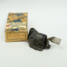 Load image into Gallery viewer, 48-49 Pontiac, Lincoln Hydramatic Reverse Shifter Bracket &amp; Crank GM 8611263 NOS