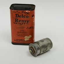 Load image into Gallery viewer, 33-48 Trucks .28 / .32 mfd Condenser Delco Remy 1881030 D209 International