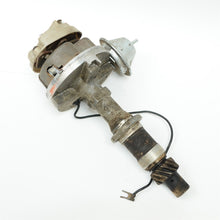 Load image into Gallery viewer, 71 1971 Pontiac 400 2-Barrel Distributor 1112089 1D19 Date Code April