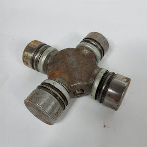 58-71 Dodge 1-1/2 & 2 Ton trucks Detriot Type U-Joint 53625-2 NORS