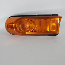 Load image into Gallery viewer, 07-14 Toyota FJ Cruiser Original OEM RH Turn Signal Parking Light Lens Housing