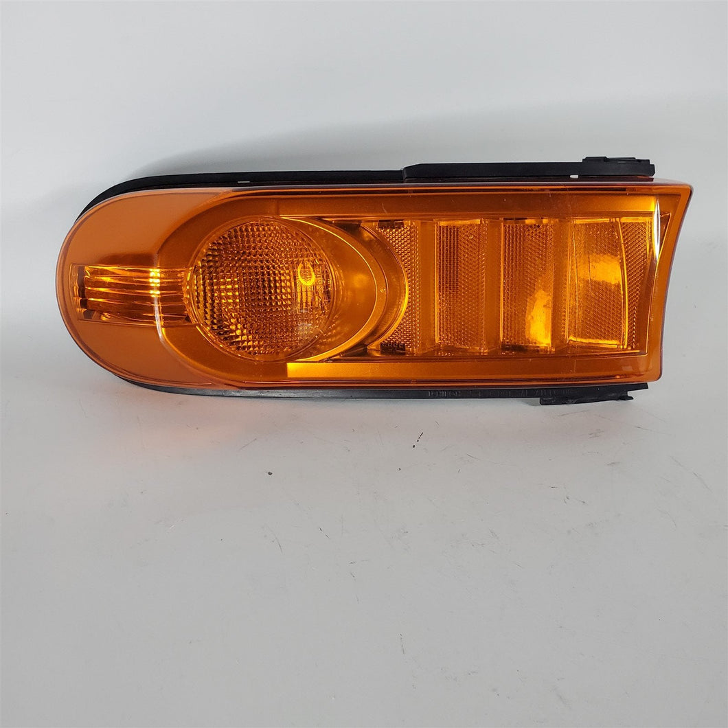 07-14 Toyota FJ Cruiser Original OEM RH Turn Signal Parking Light Lens Housing