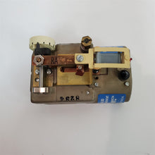 Load image into Gallery viewer, Johnson Controls Industrial Reverse Acting Humidistat H-4100-203 H4100203 NOS