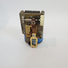 Load image into Gallery viewer, Johnson Controls Industrial Reverse Acting Humidistat H-4100-203 H4100203 NOS