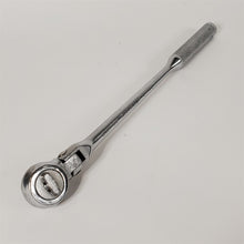 Load image into Gallery viewer, Vintage Champion Plug-Master Swivel Head Flex-Head Ratchet CT-405 3/8&quot;Drive