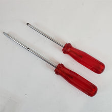 Load image into Gallery viewer, Set of 2 Screwdrivers RIDGID 1902 Phillips 1947 flat head Clear Red Handles