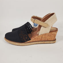 Load image into Gallery viewer, BARETRAPS Olicia Women's Wedge Sandal Black Size 8 NIB