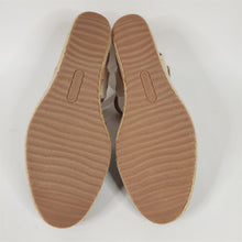 Load image into Gallery viewer, BARETRAPS Olicia Women's Wedge Sandal Black Size 8 NIB