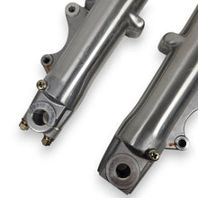 Load image into Gallery viewer, Lower Fork Legs for 85-99 Harley Davidson Road King Showa G561 R45833-97 L45826