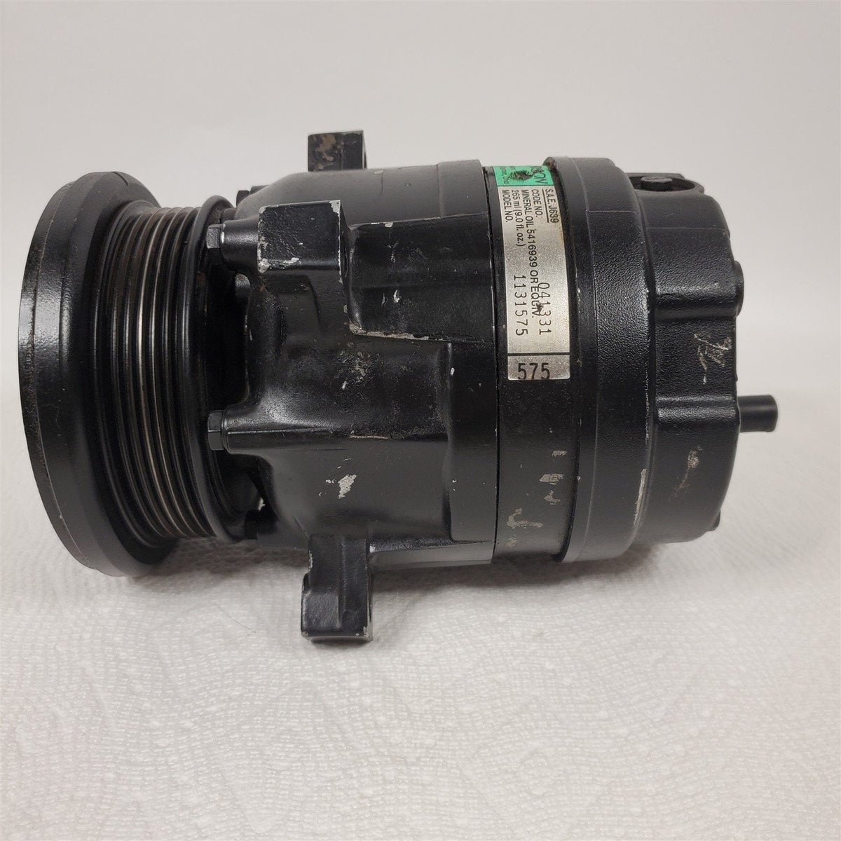 NOS A/C Air Conditioning Compressor GM / Harrison SAE J639 1131575 ...