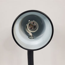 Load image into Gallery viewer, Delta Shopmaster Bench Grinder GR-150 w/ 2 Grinding Wheels No Tool Rests, Shields