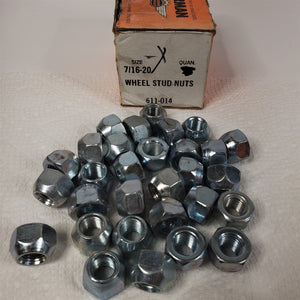 LOT of 30 7/16" x 20 Wheel Lug Nuts Dorman 611-014