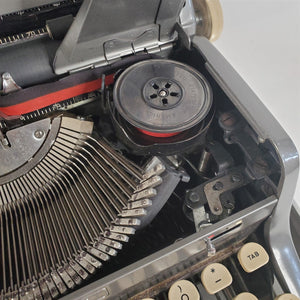 Vintage 1955 Portable Typewriter Royal Quiet De Luxe Model AC SN 3096134 Works