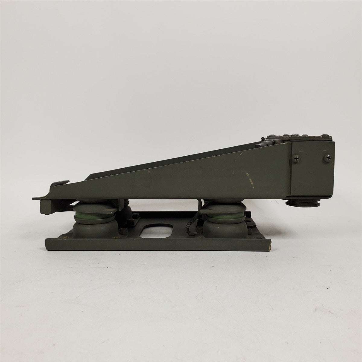 R-442 Military Radio Mount for Humvee M3A1 M151A1 ROIS Manufacturing M ...
