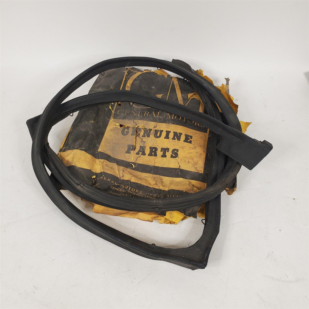 58 1958 Chevy Pontiac Station Wagon Lower Tail Gate Weatherstrip GM 4730628 NOS