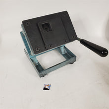 Load image into Gallery viewer, 7/8&quot; 22mm Square Punch Die Cutter for Graphic Badge | Button Maker | Photo Paper