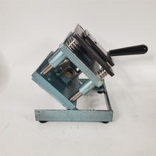 Load image into Gallery viewer, 7/8&quot; 22mm Square Punch Die Cutter for Graphic Badge | Button Maker | Photo Paper