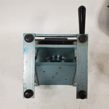 Load image into Gallery viewer, 7/8&quot; 22mm Square Punch Die Cutter for Graphic Badge | Button Maker | Photo Paper