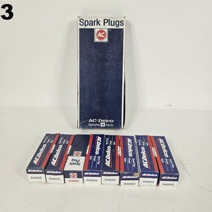 Vintage R46SZ AC Delco Spark Plugs LOT of 8 GM 5613882