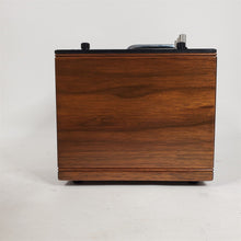 Load image into Gallery viewer, Vtg USN General Radio 722-MD Precision Capacitor 105 pf 1050 pf Excellent w/Case