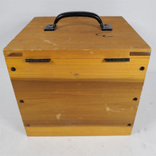 Load image into Gallery viewer, Vtg USN General Radio 722-MD Precision Capacitor 105 pf 1050 pf Excellent w/Case