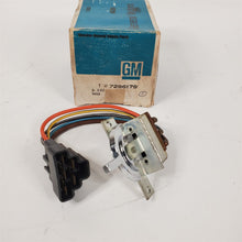 Load image into Gallery viewer, 66-67 Buick LeSabre Wildcat Electra Riviera A/C Fan Control Switch 7296179 NOS