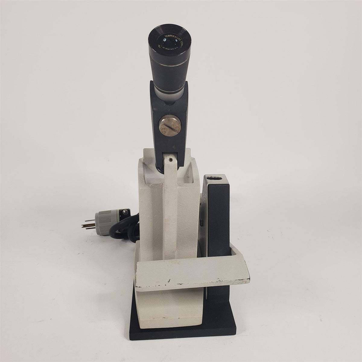 Refractometer w/ Table Stand & Liquid Pump Att. AO American Optical 10 ...