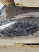 Load image into Gallery viewer, ITT 2N4401 NPN Switching Transistors NOS 1974 ~1900 pcs Lot Grey Top Dot