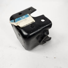 Load image into Gallery viewer, 73-80 Chevy GMC Blazer Jimmy C/K10-30 K5 Radiator Support Bracket NOS 371537