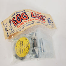 Load image into Gallery viewer, Luhr Jensen Egg Lug 2 oz Salmon Egg Dispenser NOS on Card