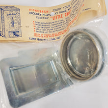 Load image into Gallery viewer, Luhr Jensen Egg Lug 2 oz Salmon Egg Dispenser NOS on Card