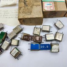 Load image into Gallery viewer, Vintage Quartz Crystal Lot CR-65/U HC-6 Nellis AFB Collins Radio Surplus Xtals