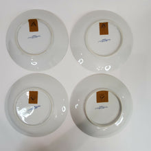Load image into Gallery viewer, Set of 4 Currier &amp; Ives Winter Plates with hooks for hanging. Decorative