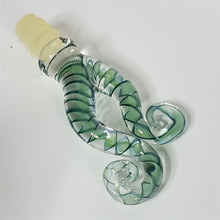 Load image into Gallery viewer, Payton Flameworks Curl with Swirls handblown glass bottle stopper