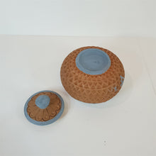Load image into Gallery viewer, Vintage Y2K Necon Air Airlines Happy New Year 2000 Terra Cotta Jar smudged