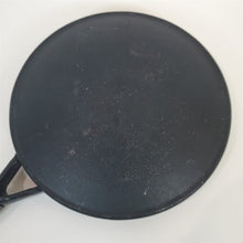 Load image into Gallery viewer, Cast Aluminum Creative Cookware 8" Crepe Maker with Wood Handle