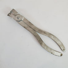 Load image into Gallery viewer, Vintage K-D No. 425 Lamp Bulb Plier Tempered Steel