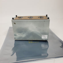 Load image into Gallery viewer, Hosa MSP-364 Optical Signal Splitter for S/PDIF TOSLINK or ADAT Lightpipe