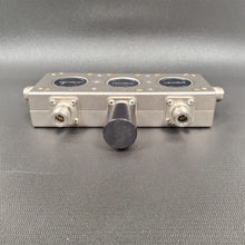 Load image into Gallery viewer, Circulator Isolator 949.50 MHz Celwave CT800-B